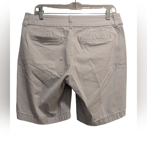 J. Crew Women's Tan Khaki Bermuda Shorts Size 6 EUC - Picture 2 of 10